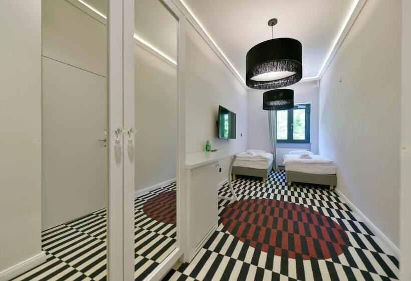 标准间, Fregata Kołobrzeg