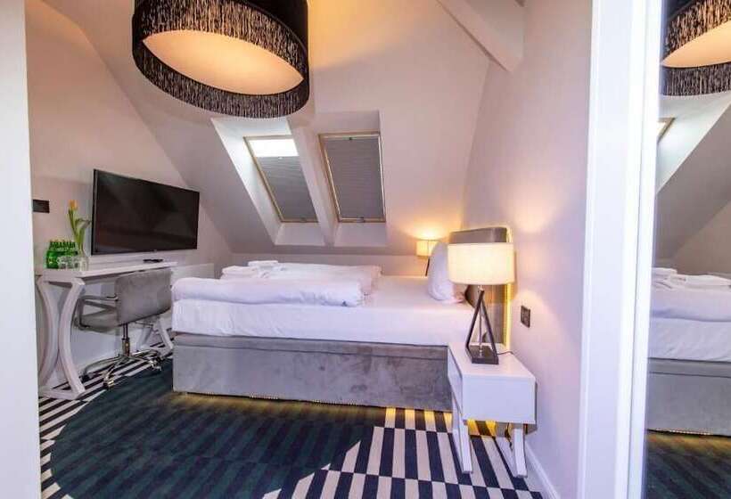 标准间, Fregata Kołobrzeg