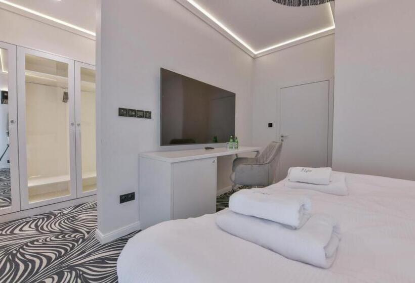 标准间, Fregata Kołobrzeg