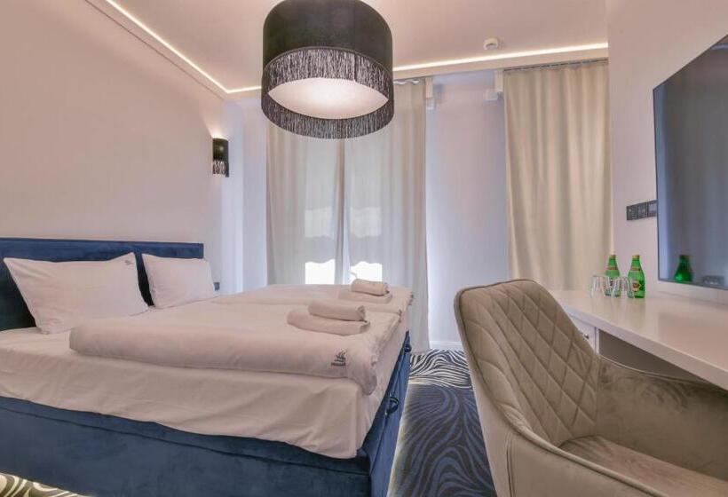 标准间, Fregata Kołobrzeg