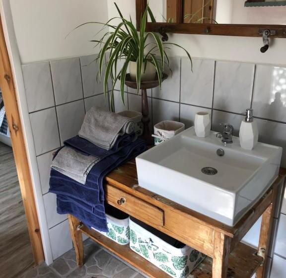 חדר סטנדרט לשלושה, Bonaluti