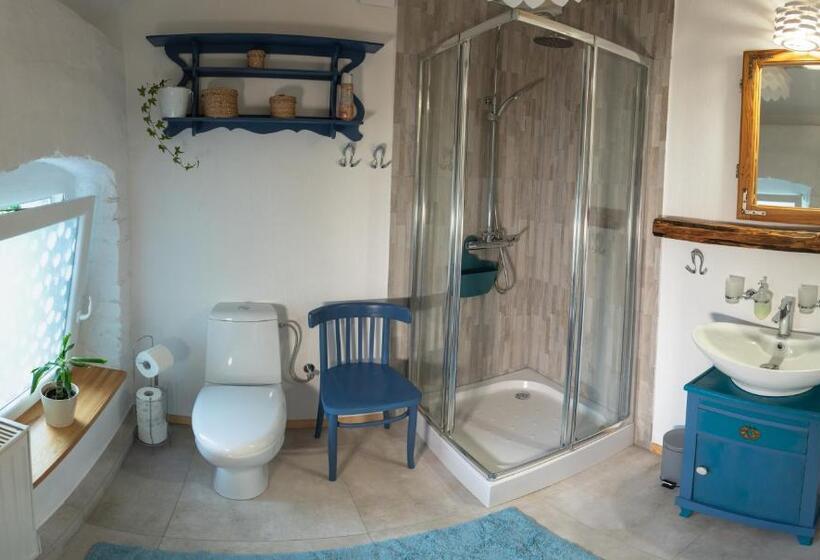 חדר סטנדרט לארבעה, Bonaluti