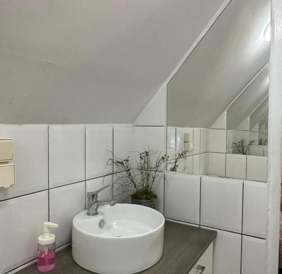 חדר סטנדרט לשלושה עם מרפסת, Samsara   Prawdziwa Agroturystyka