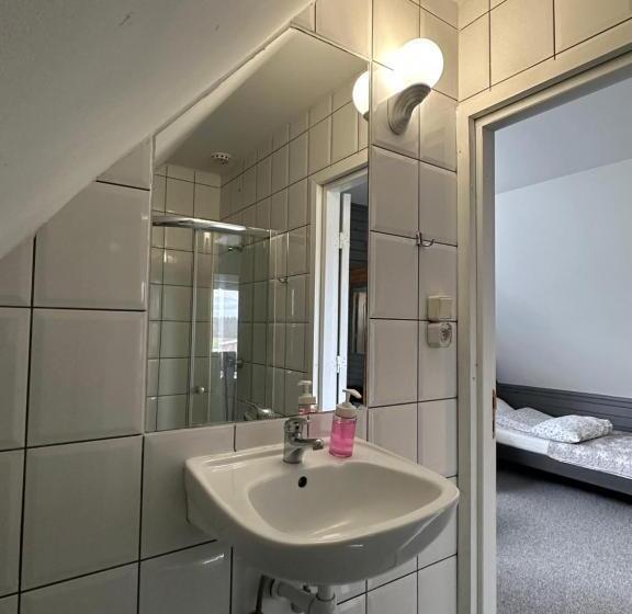 חדר סטנדרט לשלושה, Samsara   Prawdziwa Agroturystyka