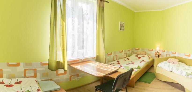 חדר סטנדרט לשלושה, Szałas Muflon   Mufflonhütte