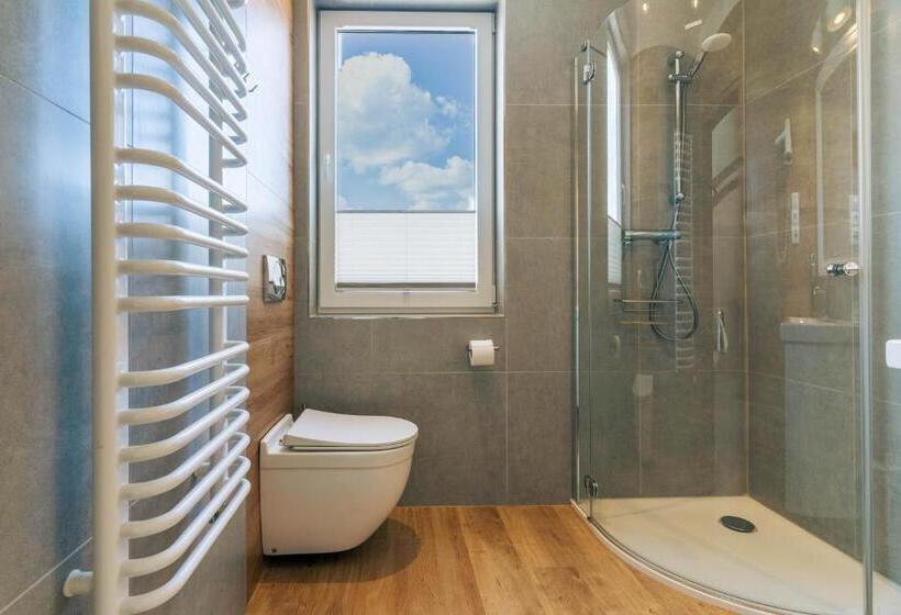 Quarto Estandar Cama King, Sztygarka Hetmańska Resort Solina