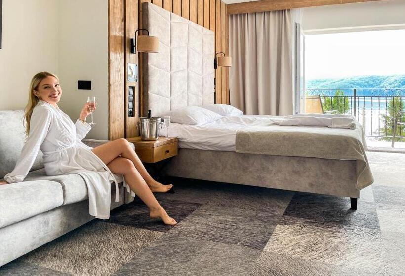 Номер Стандарт Вид на Озеро, Sztygarka Hetmańska Resort Solina