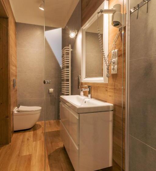 غرفة قياسية مطلّة علي البحيرة, Sztygarka Hetmańska Resort Solina