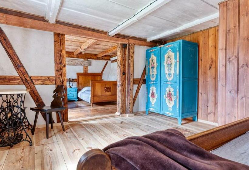 اتاق استاندارد چهارنفره با چشم‌انداز باغ, Dom Pod Mandragorą, Natural House Ad 1800