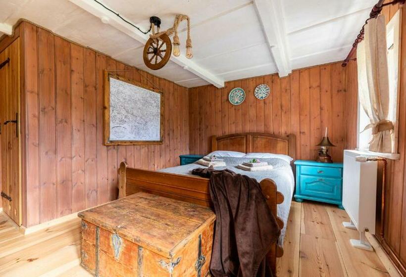 اتاق استاندارد چهارنفره با چشم‌انداز باغ, Dom Pod Mandragorą, Natural House Ad 1800