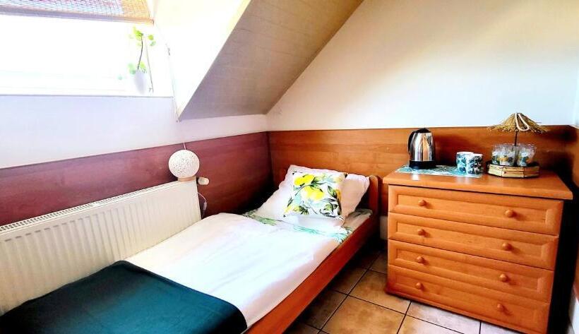 家庭间, Pokoje Gościnne Azaliowa 34 Mielno