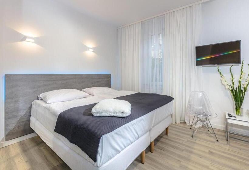 标准三人间, Villa Rosa   200m Od Morza