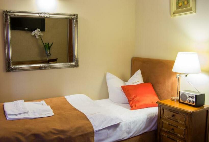 اتاق استاندارد یک نفره, Villa Siesta