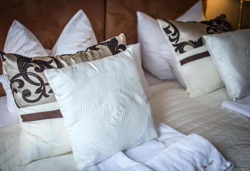 اتاق لوکس, Villa Siesta