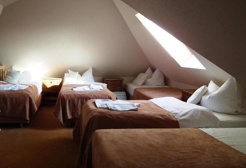 Семейный Номер Deluxe, Villa Siesta