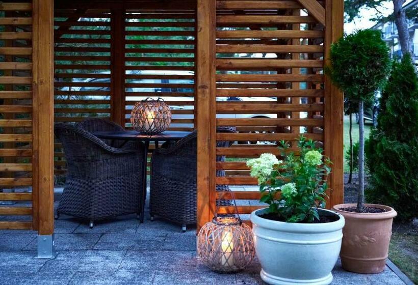 スタンダードルーム, Alcest Niechorze