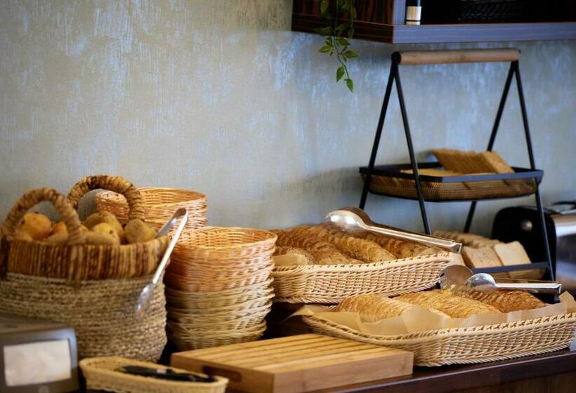 スタンダードルーム, Alcest Niechorze