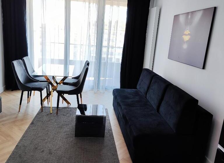 سوییت اجرایی, Sleepy3city Plac Unii