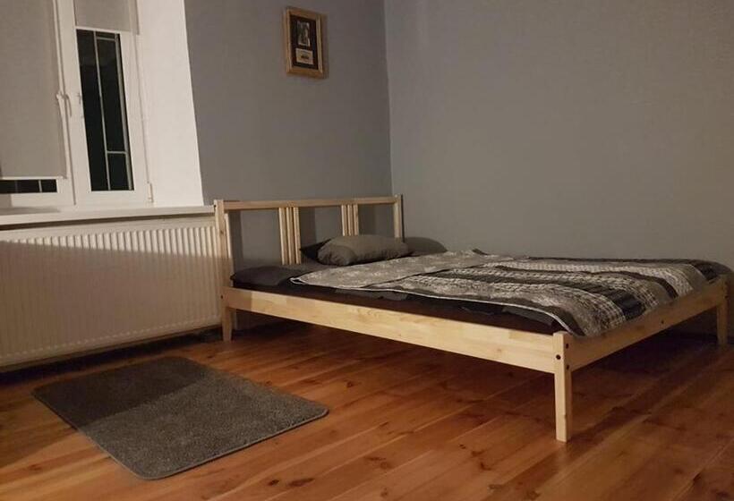 اتاق استاندارد چهار تخته, 42 200 Hostel