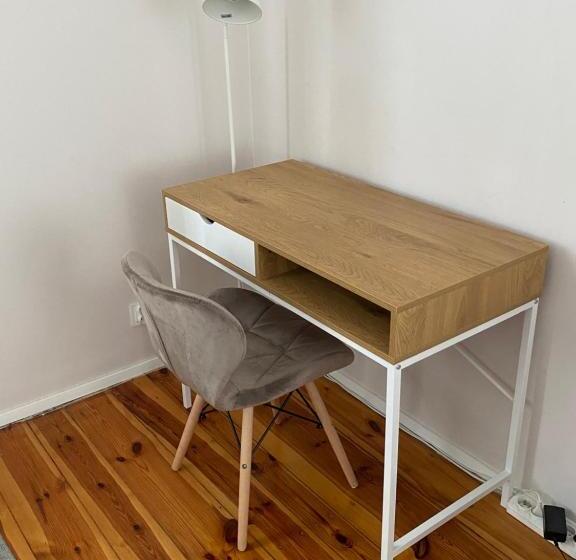 バスルーム共有のトリプルスタンダード, Bankowa 8 Guest Rooms