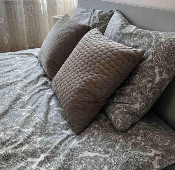 バスルーム共有のトリプルスタンダード, Bankowa 8 Guest Rooms