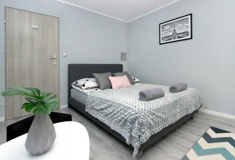 اتاق استاندارد با سرویس بهداشتی مشترک, Clicktheflat Hoża Street Apart Rooms