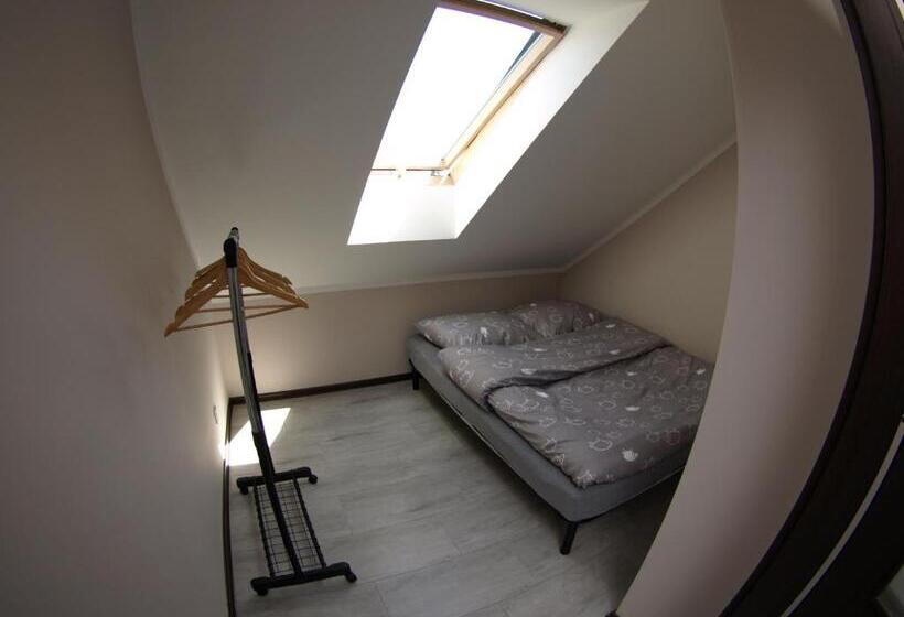 آپارتمان 1 خوابه, Kancelaria