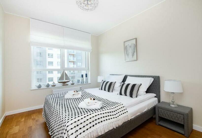 Апартаменты 1 Спальня, Symphony Baltica Towers Apartamenty