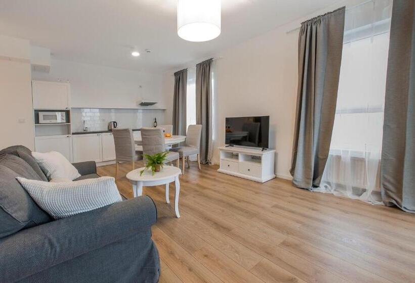 Апартаменты Deluxe 1 Спальня, Symphony Baltica Towers Apartamenty