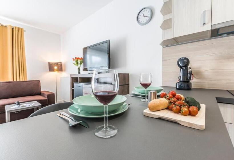 Студия Стандарт, Symphony Baltica Towers Apartamenty