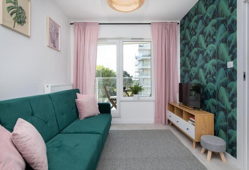 Апартаменты 1 Спальня, Symphony Baltica Towers Apartamenty