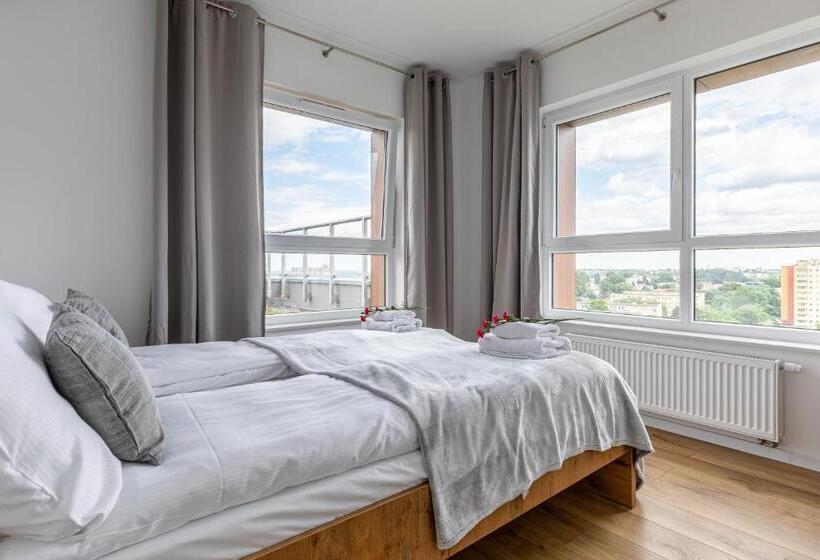 Апартаменты 3 Спальни, Symphony Baltica Towers Apartamenty