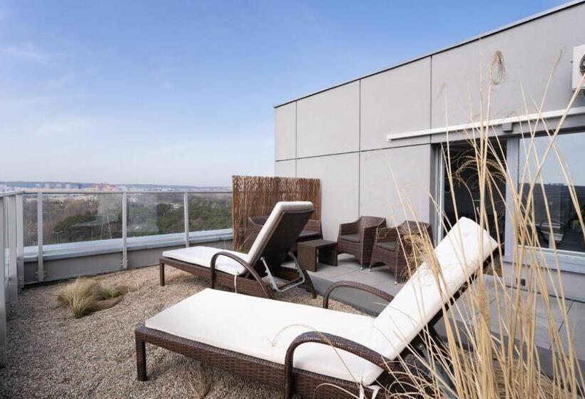 Апартаменты Deluxe 1 Спальня, Symphony Baltica Towers Apartamenty