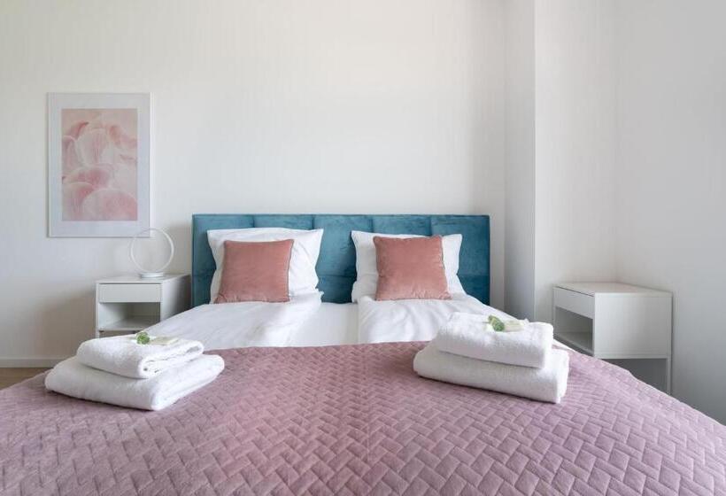 Апартаменты Deluxe 1 Спальня, Symphony Baltica Towers Apartamenty