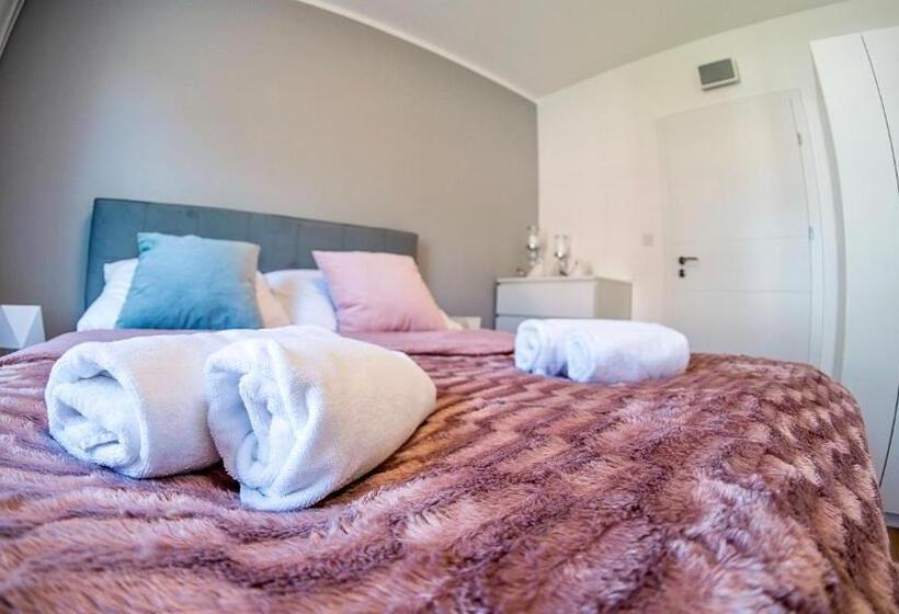 Апартаменты Deluxe 1 Спальня, Symphony Baltica Towers Apartamenty