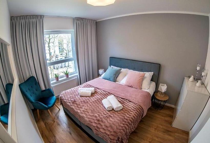 Апартаменты Deluxe 1 Спальня, Symphony Baltica Towers Apartamenty