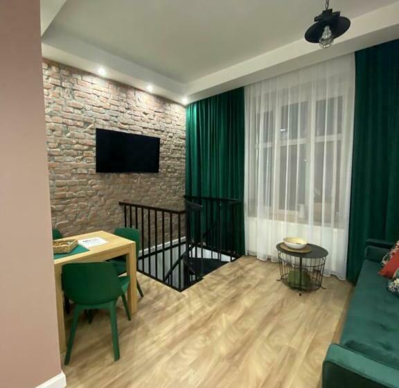 شقة غرفة واحدة, Apartamenty Liwa