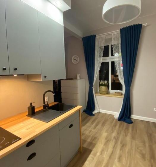 شقة غرفة واحدة, Apartamenty Liwa