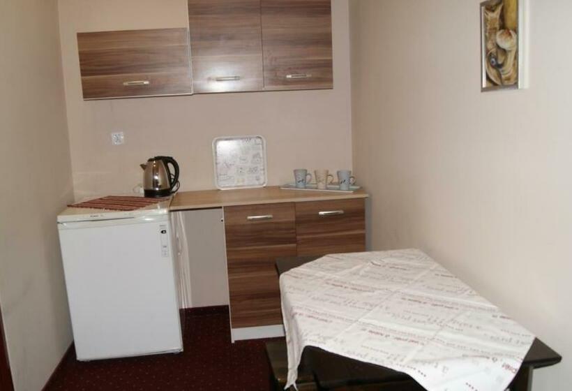 سوئیت با بالکن, Gościnny Dom