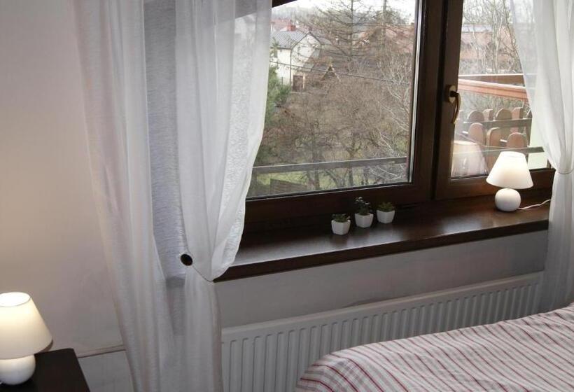 سوئیت با بالکن, Gościnny Dom