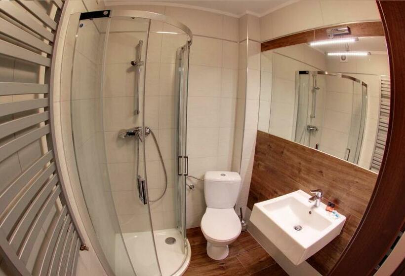 غرفة قياسية فردية, Leśna Chata