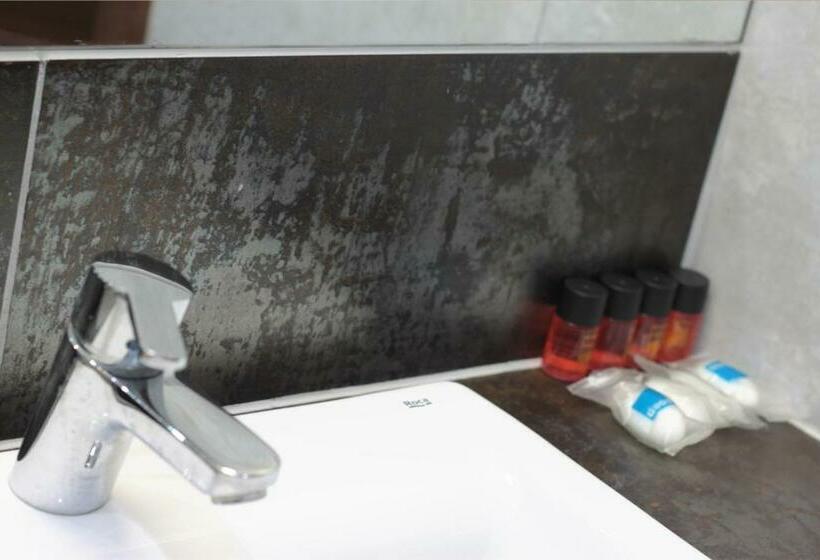 غرفة قياسية فردية, Leśna Chata