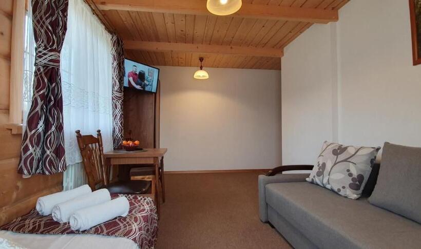 חדר סטנדרט לשלושה, Na Pukańcu Ii