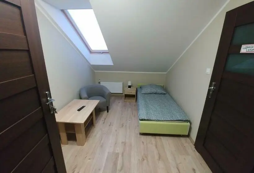 Basic Yhden Hengen Huone, Perła Kujaw