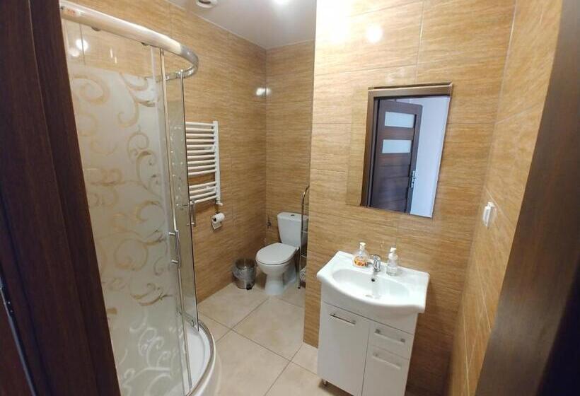 غرفة قياسية رباعية, Perła Kujaw