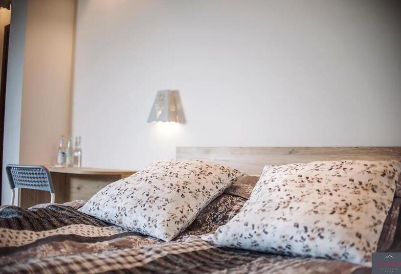 חדר סטנדרט לשלושה, Stachelisko   Domki I Pokoje