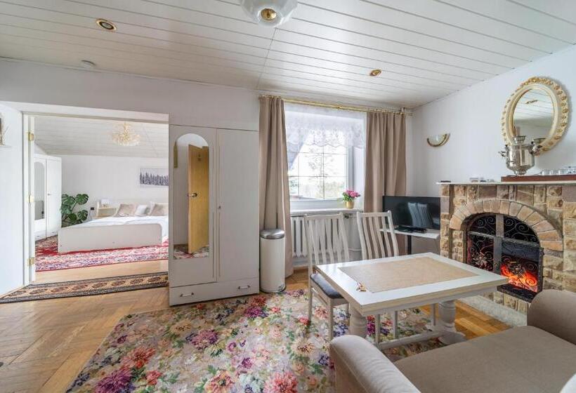Family Suite, Willa Gencjana