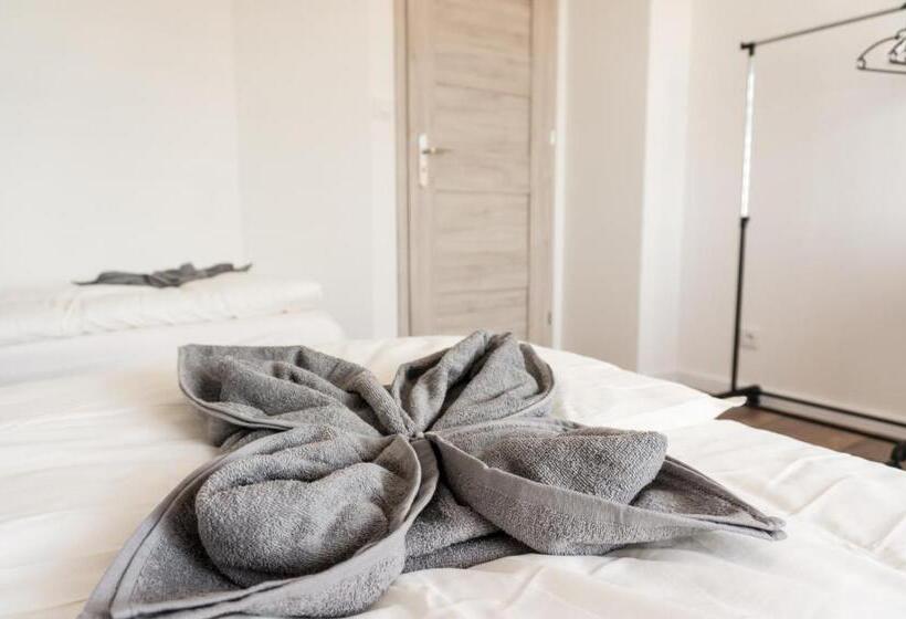 Семейный Номер, Hostel 66