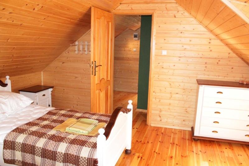 Дом 4 Спальни, Agroturystyka żubr