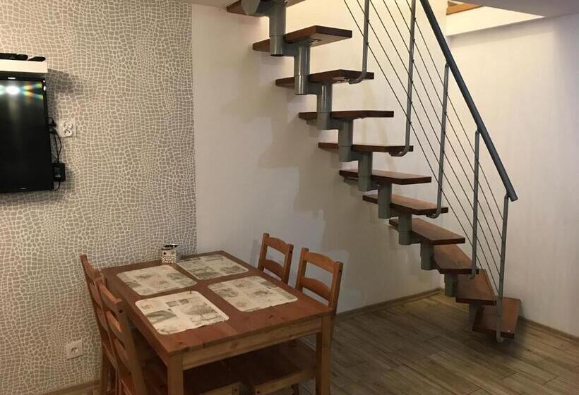 1 Sovrums Duplex Lägenhet, Apartamenty Kadłubek